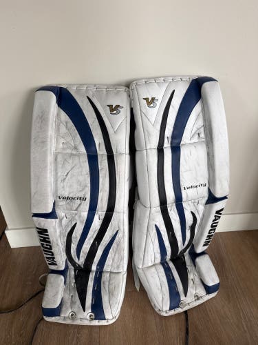 31" Vaughn Velocity V5 Goalie Leg Pads (Used)
