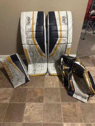 33+2" 2024 Vaughn V10 Pro Carbon Regular Goalie Full Set Pro Stock (Used)