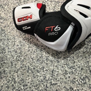 Large Junior CCM JetSpeed FT6 Pro Shoulder Pads Pro Stock (Used)