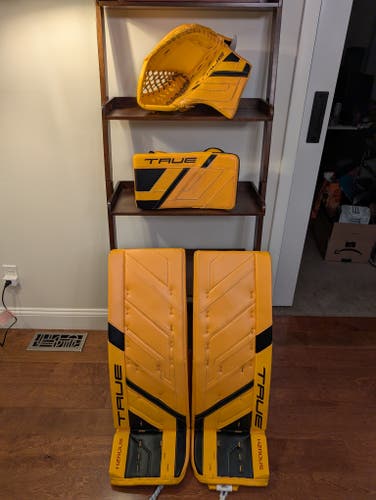 34" +2.5 True HZRDUS Px4 Regular Goalie Full Set (Used)