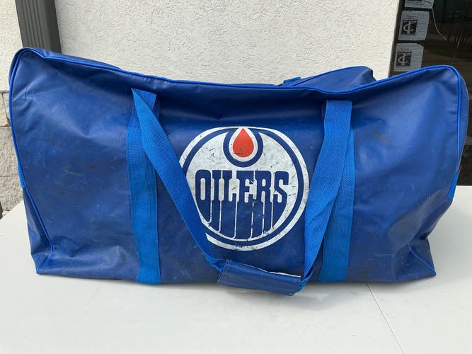 Edmonton Oilers Player Equipment Hockey Bag (Used) 76521