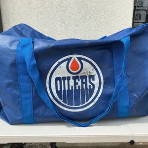 Edmonton Oilers Player Equipment Hockey Bag (Used) 82747