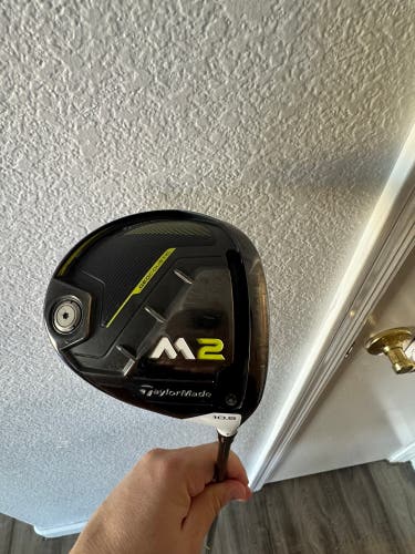 Men's 2016 TaylorMade M2 Right Handed Driver Regular Flex 9.5 Loft (Used)