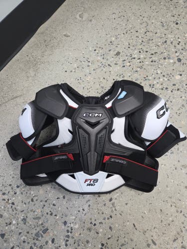 Men's Medium Senior CCM Jetspeed FT8 Pro Shoulder Pads (Used)
