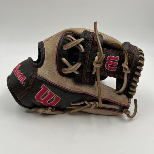Wilson A2000 1975 11.75 Infield Baseball Glove
