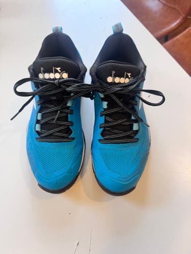 Men's Size M 6.0 (W 7.0) Diadora Tennis Shoes (Used)