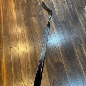 NEW Senior CCM JetSpeed FT8 Pro Left Hand Hockey Stick P28 70 Flex (New)