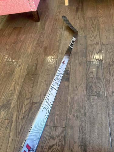 NEW Senior CCM JetSpeed FT8 Pro Left Hand Hockey Stick P29 70 Flex (New)