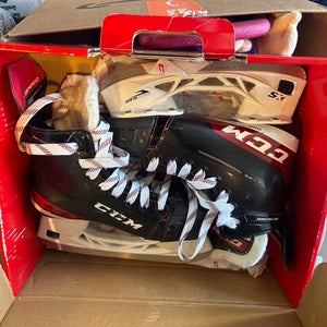 2021 CCM JetSpeed FT475 Hockey Skates Regular Width Size 2 (Used)