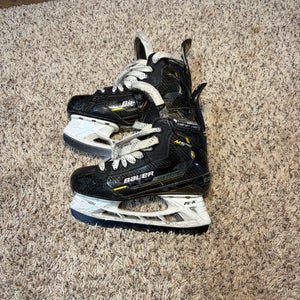 Black 2022 Bauer Supreme M5 Pro Hockey Skates Regular Width Size 4.5 (Used)