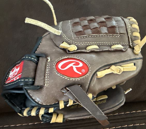 Rawlings Highlight Series RH Infield Baseball Glove 10" (Used)
