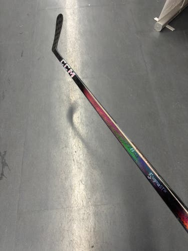 Senior CCM JetSpeed FT8 Pro Right Handed Hockey Stick P29 70 Flex (Used)