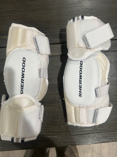Senior Medium Sher-Wood 5030 Elbow Pads (New)