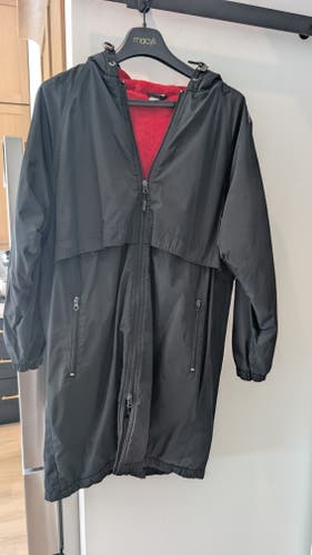 Black Yout Unisex Large Swimmers Jacket (Used)