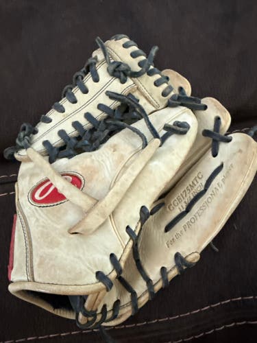 Rawlings Gold Glove Elite RH Outfield Baseball Glove 11.75" (Used)