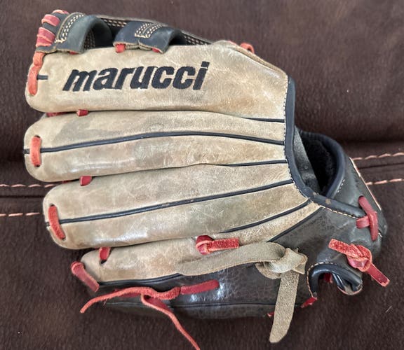 Marucci Caddo RH Infield Baseball Glove 11" (Used)