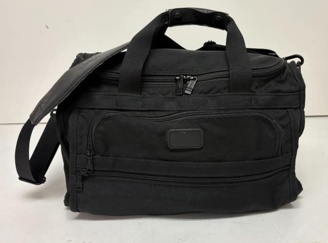 TUMI 262D3 Black Ballistic Nylon Duffel Bag ~9" x 12" x 18" GREAT Fast Shipping