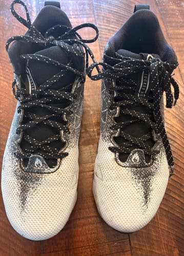 Men's 4Y (Big Kids / Youth) Under Armour Mid Top (Used)