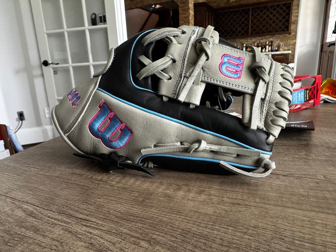 Wilson A1000 DP15 RH Baseball Glove 11.5" (New)
