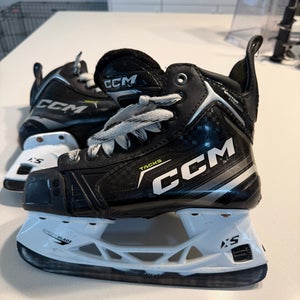 CCM Tacks Vector Premier (SMU) Hockey Skates Size 3 (Used)