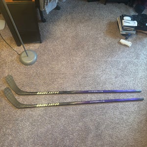 2 Senior Bauer Vapor Hyperlite 2 Right Handed Hockey Stick P92 70 Flex (Used)