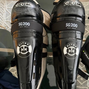 CCM SG200 Shin Guards 13.5”