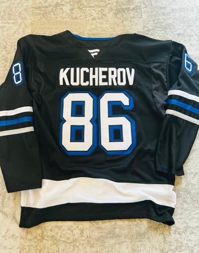 TAMPA BAY LIGHTNING #86 KUCHEROV Alternate Jersey 54/XL (Used)