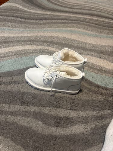 White Men's Size M 9.0 (W 10.0) Adult UGG Fluff Yeah Shoes (New)