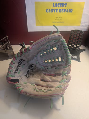 RH Wilson A440 Fastpitch Softball Glove 12" (Used)