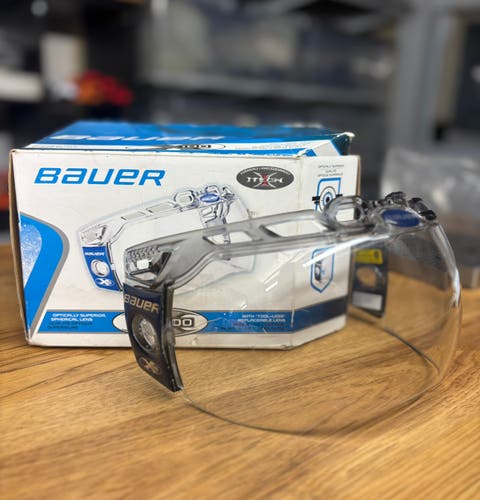 Bauer Half Shield X100 - Senior Size (Excellent Condition)