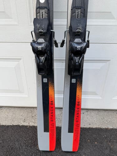 Men's 2025 Salomon 174 cm All Mountain Stance 84 Skis With Bindings Max Din 12 (Used)