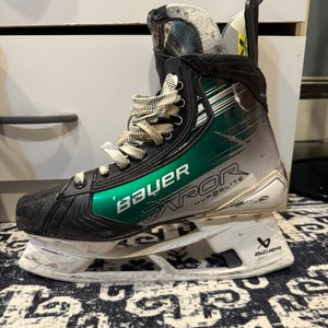 Green Used Bauer Vapor Hyperlite 2 Hockey Skates Pro Stock / Custom Size 10(L) 9 3/4(R) *NO BLADES*