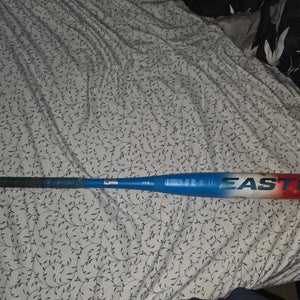 2025 Easton Bat (-11) 22 oz 33" (Used)