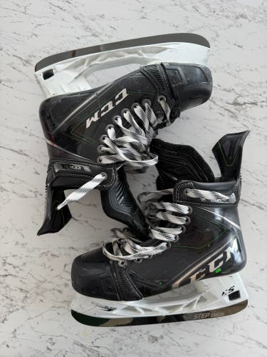 2021 CCM Ribcor 100k Pro Hockey Skates Wide Width 6 (Used)