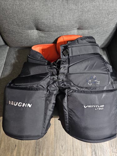 Senior Medium Vaughn Ventus LT80 Hockey Goalie Pants (Used)