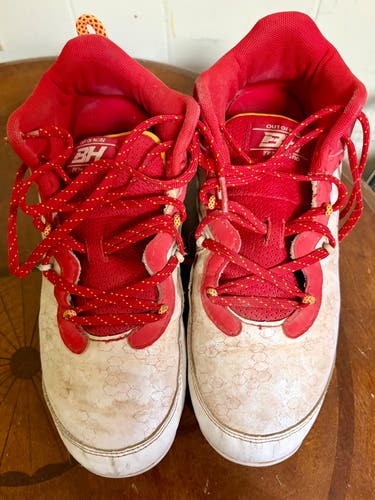 Red Men's Size M 7.0 (W 8.0) Adult Under Armour Bryce harper High Top Molded Cleats (Used)