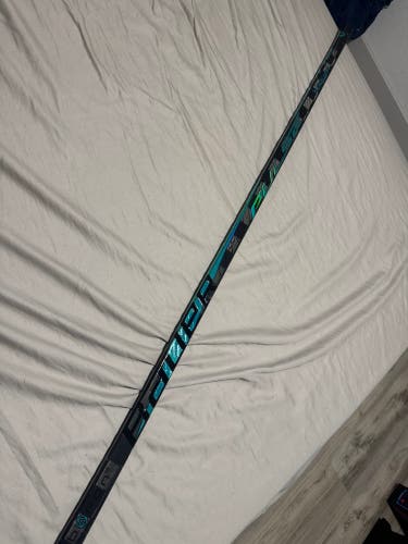 Intermediate Bauer Pulse Left Hand Hockey Stick P28 65 Flex (New)