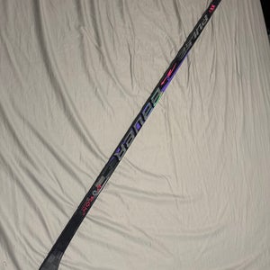 Intermediate Bauer Pulse Right Handed Hockey Stick P28 65 Flex (New)