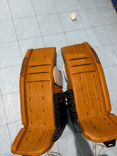 36" 2025 PRO Goalie Leg Pads (Used)