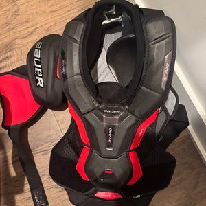 Used large Bauer Vapor 3X Pro Senior Shoulder Pads