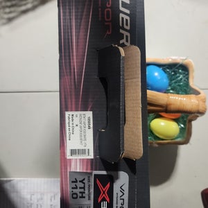 Black Bauer Vapor X350 Hockey Skates Regular Width 11 (Used)