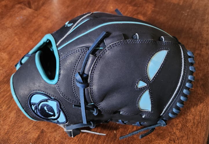 RH Infield Baseball Glove 12" (New)