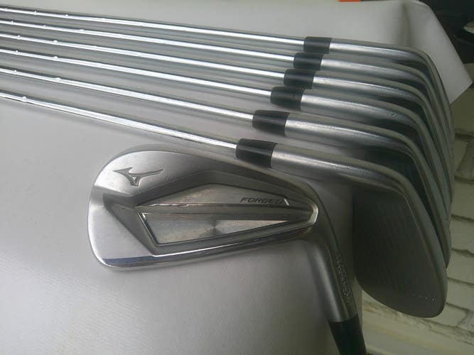 MIZUNO JPX 919 Forged (4i-PW) Iron Set w/ True Temper DG X100 X-Stiff Shafts