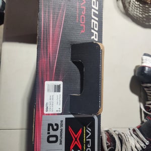 Bauer Vapor X2.7 Hockey Skates Regular Width Size 2 (Used)