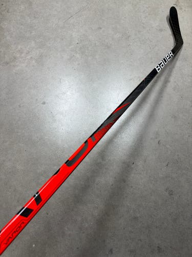 77 Flex P28 Senior Bauer Vapor Team X Left Hand Hockey Stick Pro Stock (New) NHL