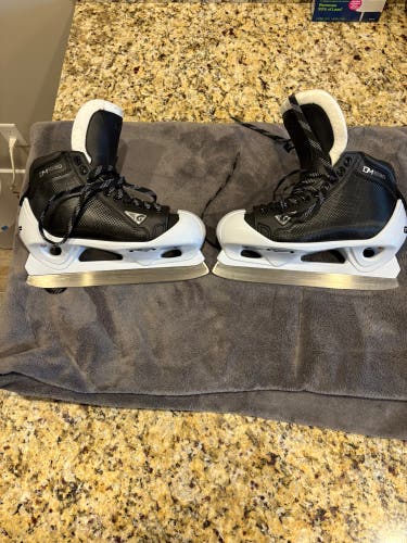 2018 Graf DM1030 Hockey Goalie Skates Regular Width 8.5 (New)