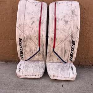 Bauer Supreme M5 Pro Int Small 30” Goalie Leg Pads (Used)