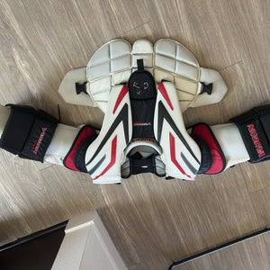 Medium Vaughn Vision 9400 Goalie Chest Protector (Used)