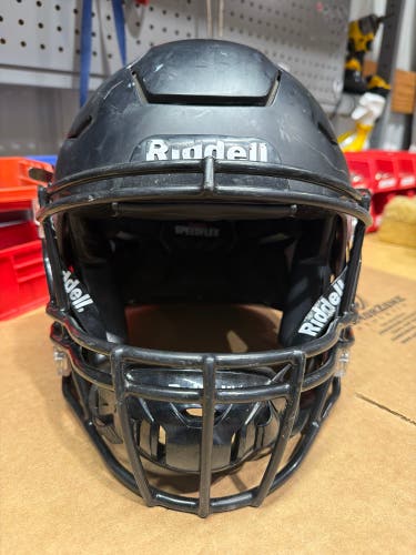 USED RIDDELL FLEX ADULT HELMET - MEDIUM - FLAT BLACK