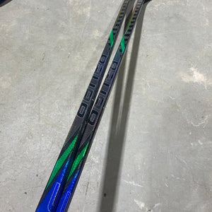 Dressed BAUER Nexus Tracer Pro Stock Hockey Stick Grip P92M 77 Flex Right 76912